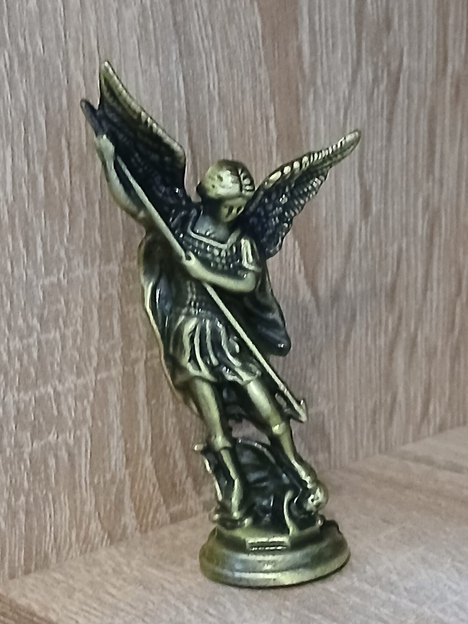 Beeldje (Aartsengel Michael)