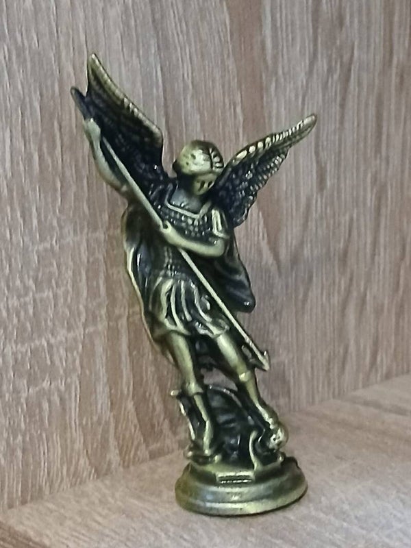 Beeldje (Aartsengel Michael)