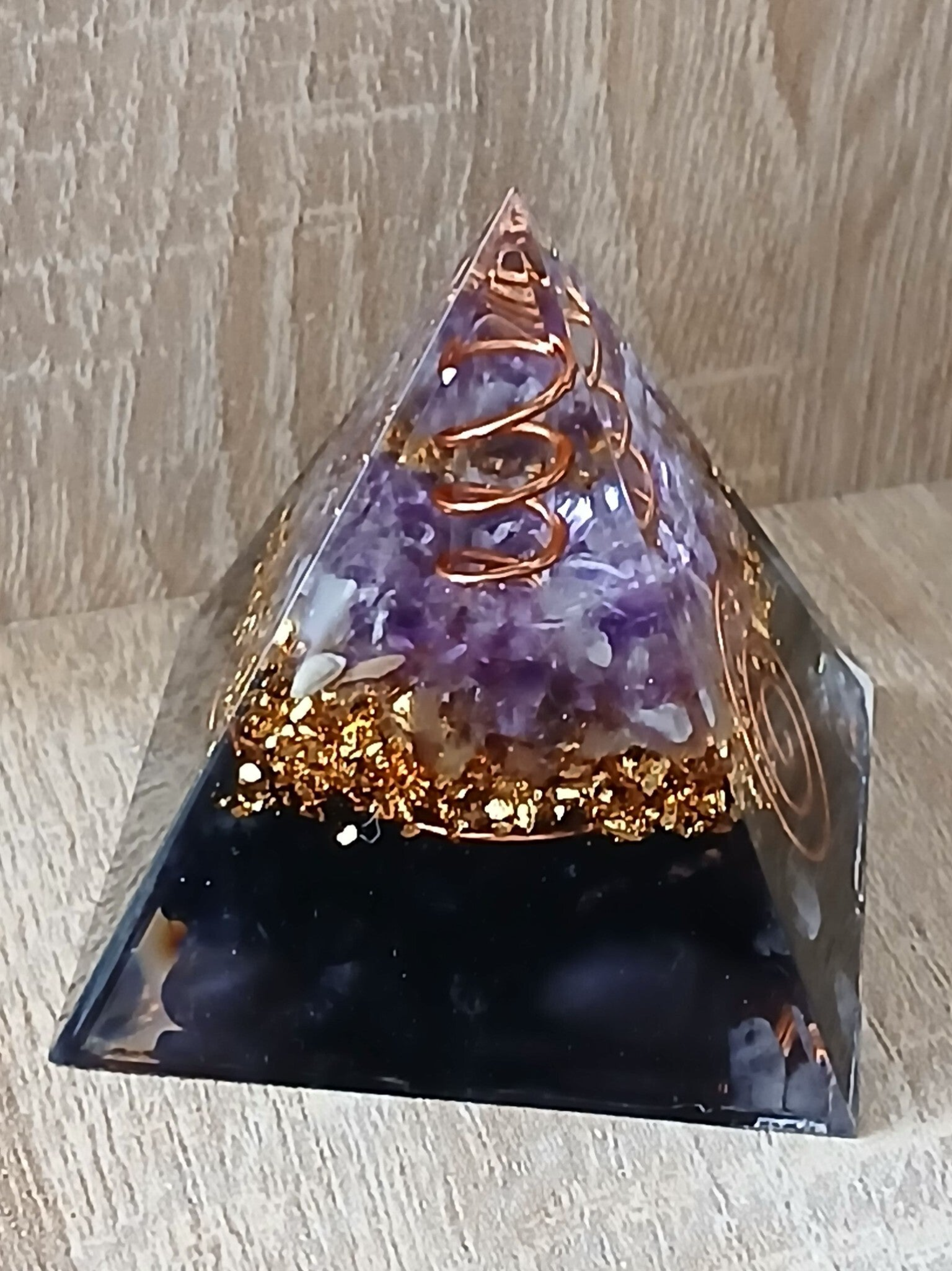 Orgonite (Amethist/Zwarte Obsidaan)