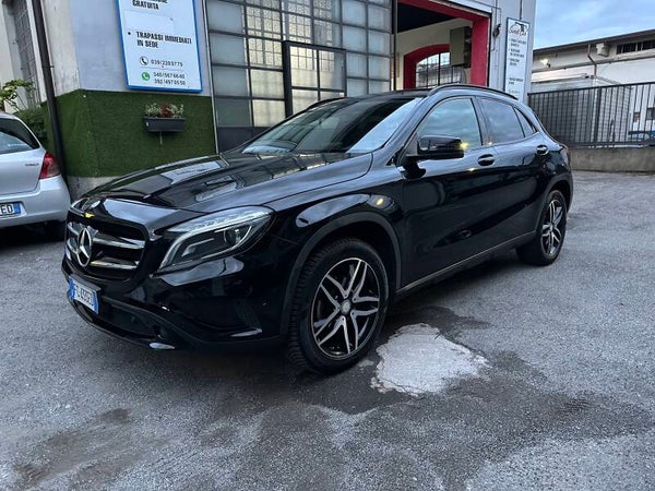 MERCEDES BENZ GLA 220D - 2015