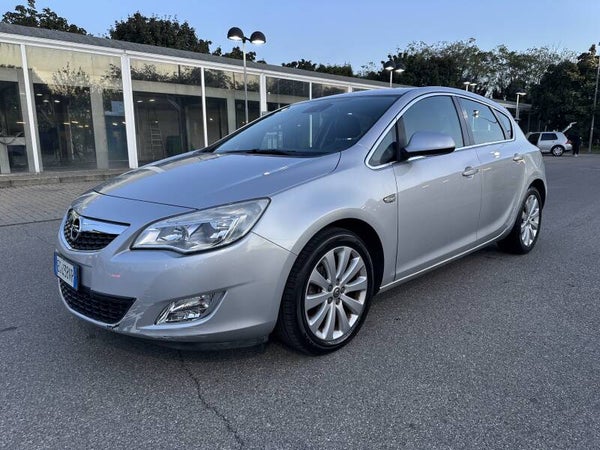 OPEL ASTRA 1.6 BENZINA - 2011
