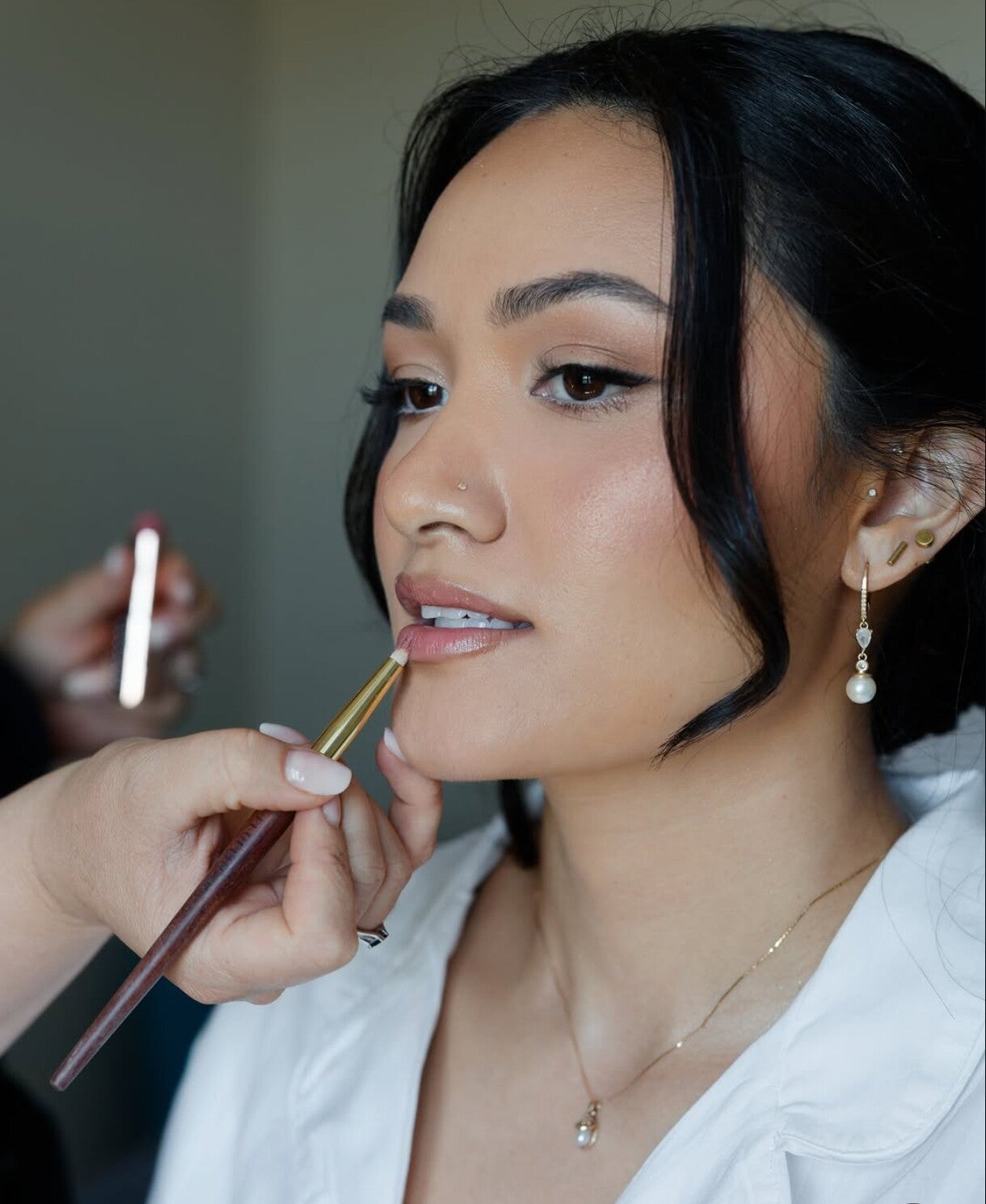 Bridal Beauty in Positano Planning a wedding in Positano? I'm Vildana Eva, a bridal makeup and hair artist based in Naples, Italy, working with international brides throughout the Amalfi and Sorrento Coasts. I create natural, luminous and sophisticated br