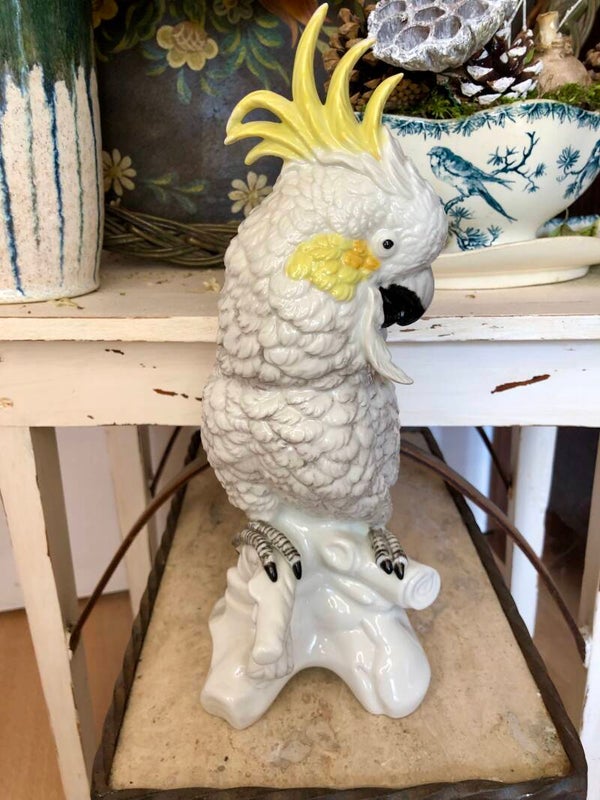 Adorable perroquet Cacatoès en barbotine vintage