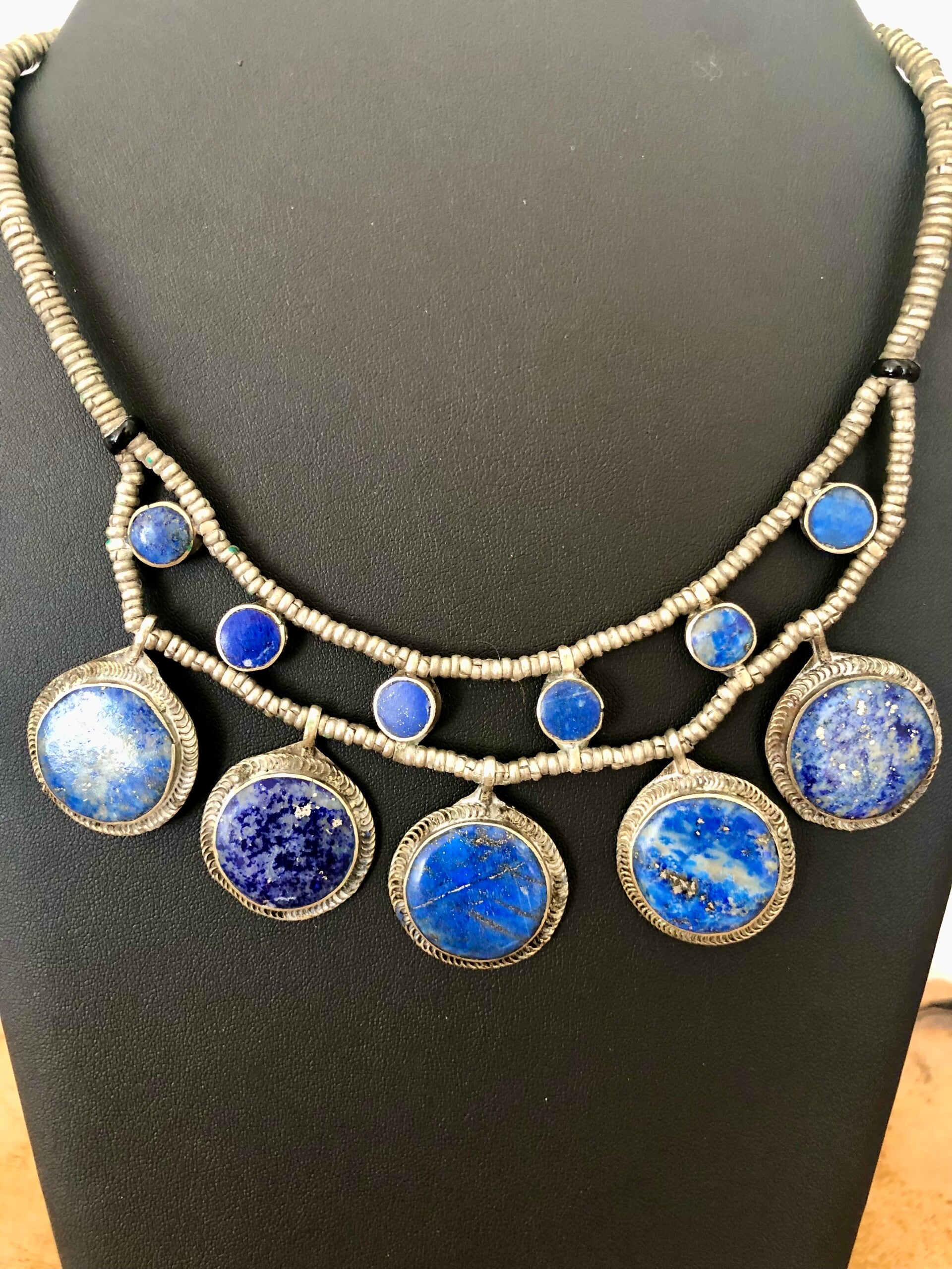 Collier plastron en Lapis Lazuli et argent