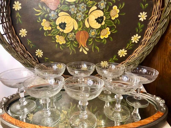 Exceptionnelles anciennes coupes à champagne Baccarat