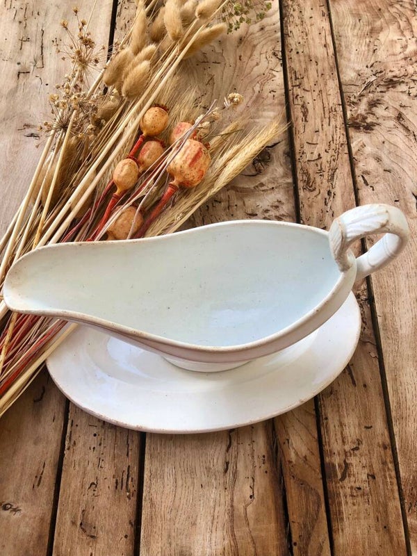 Saucière en faïence du 19ème siècle