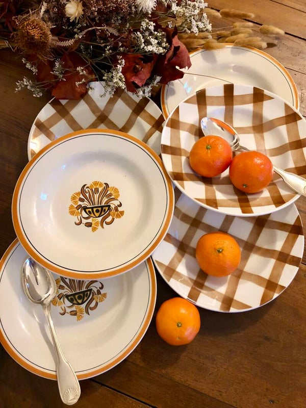 Mix and match vintage en harmonie de brun et orange