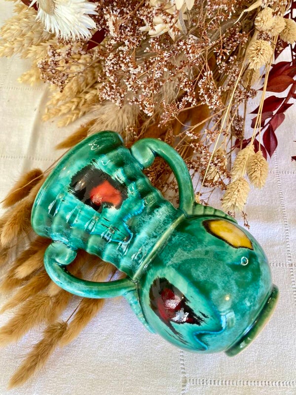 Adorable petit vase vert en céramique vintage