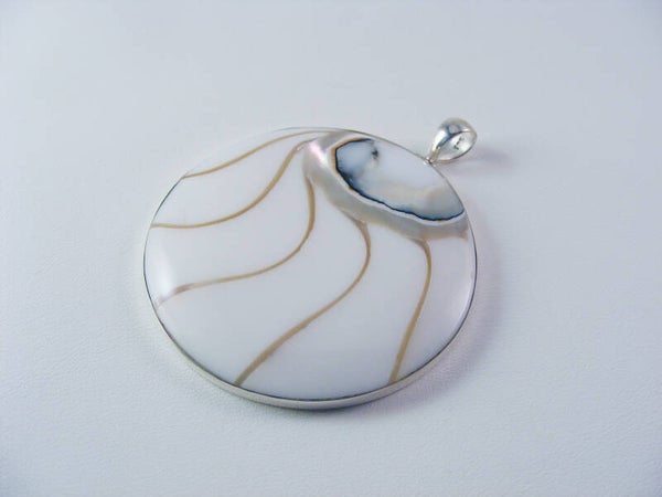 Witte ronde nautilus hanger