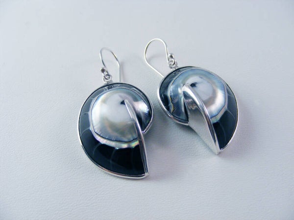 Nautilus oorbellen zwart