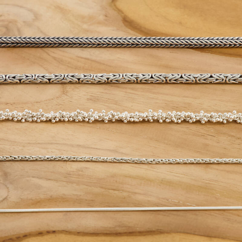 Massief zilveren kettingen. Sterling zilver.