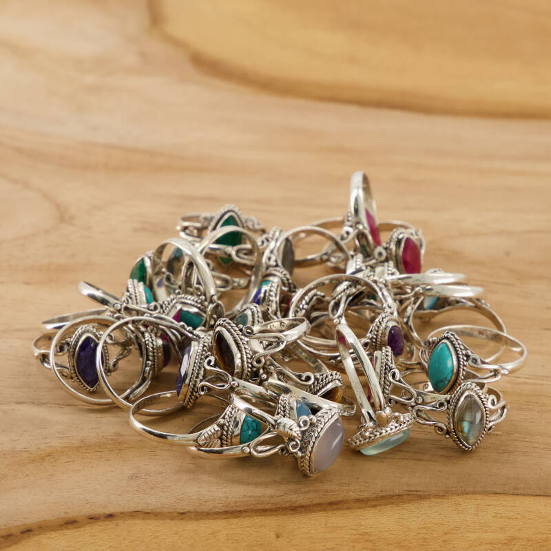 Zilveren ringetjes. Steen ringetjes. Sterling silver.