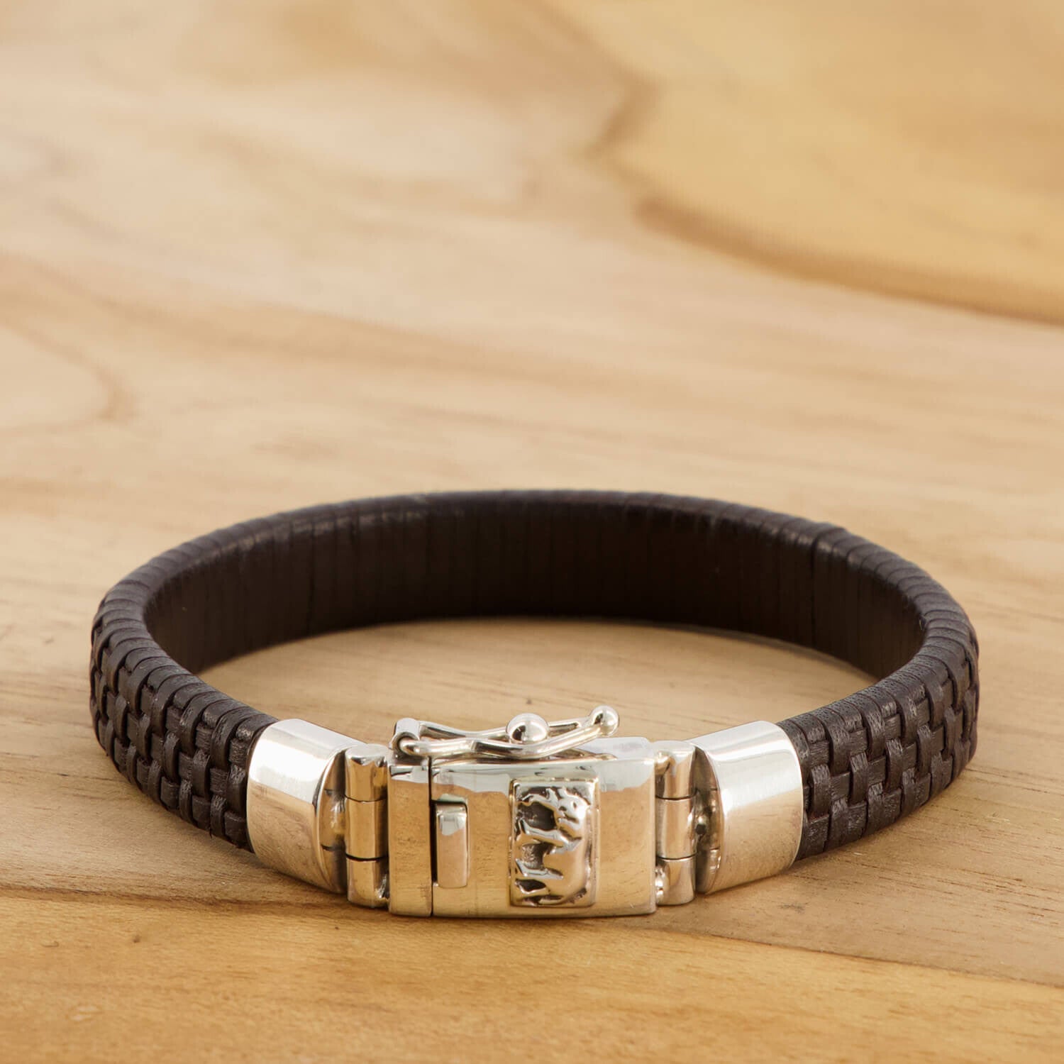 Exclisieve design sieraden. Massief zilver.