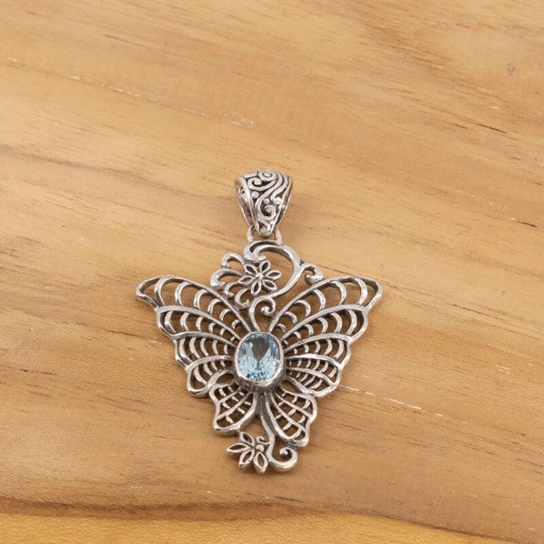 Vlinder topas hanger