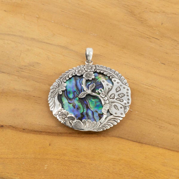 Paua hanger met vlinder 4.5