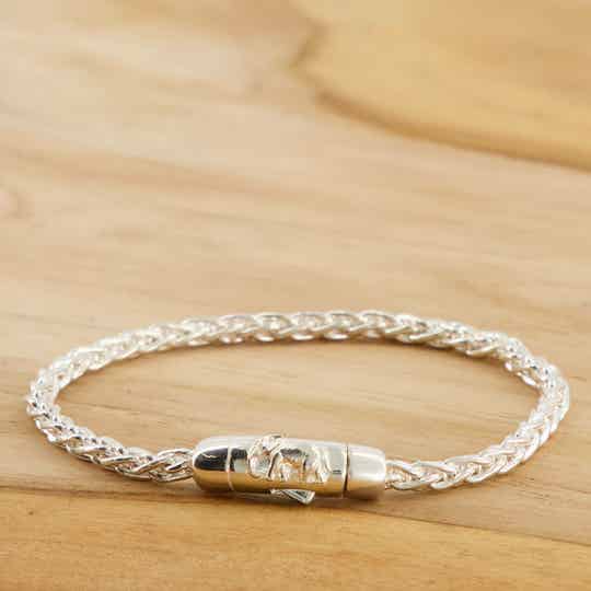 Bali schelpen armbandjes | Armbandjes | IBIZA Hairwraps BV Bali schelpen armbandjes | Armbandjes | IBIZA Hairwraps BV