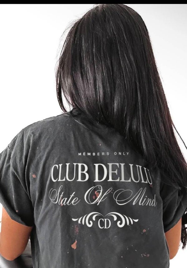 Side slit CLUB DELULU tee