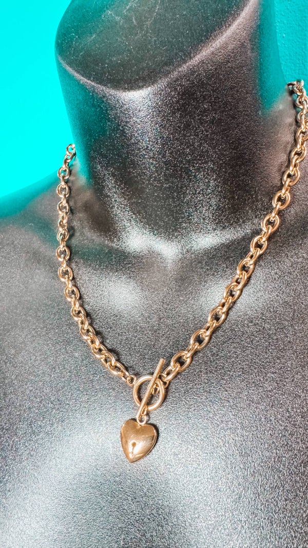 Heart clasp necklace