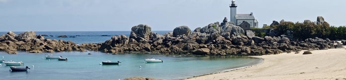 port de plaisance près de l'odet en bretagne pour la randonnée
