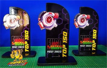 trofeo-aleta-standard-swbnzp.jpg
