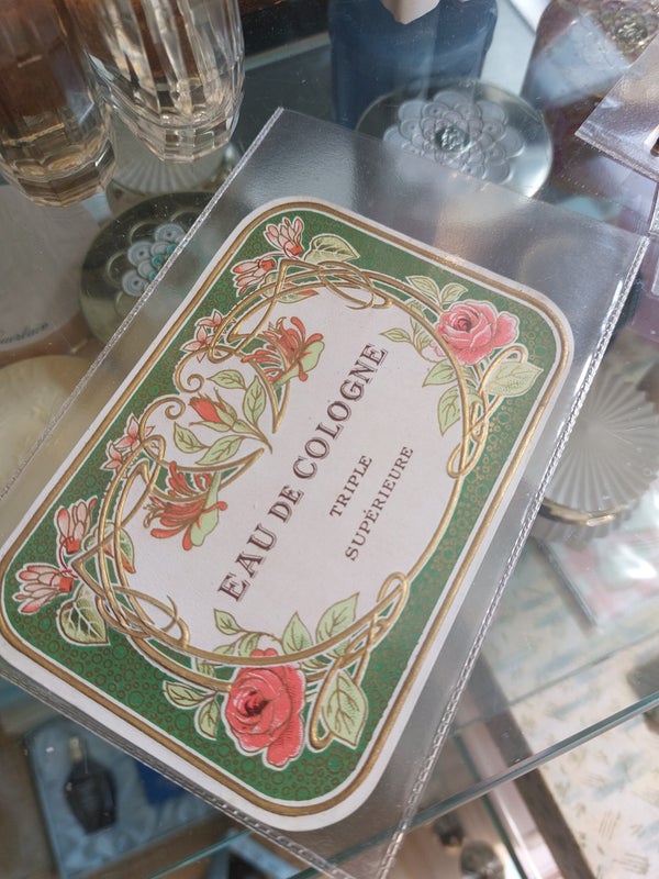Parfum Etiket Triple