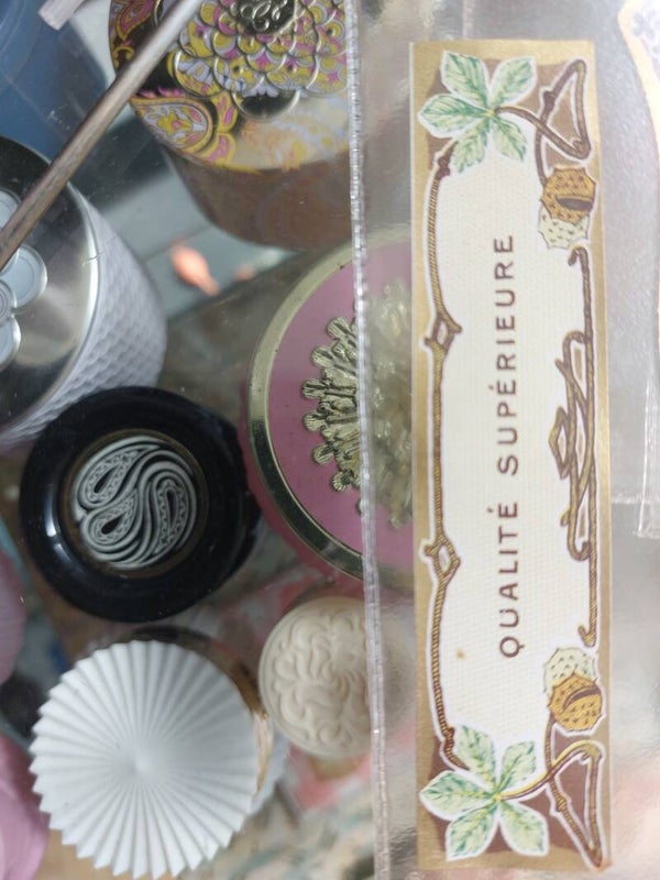 Parfum Etiket Qualite