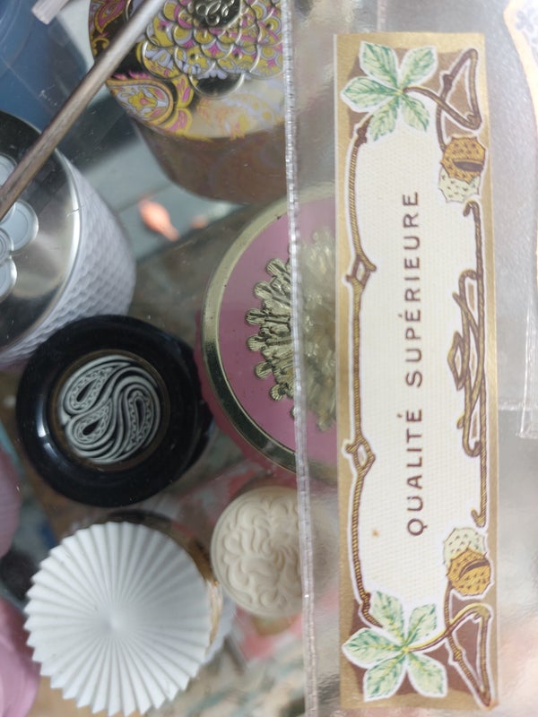 Parfum Etiket Qualite