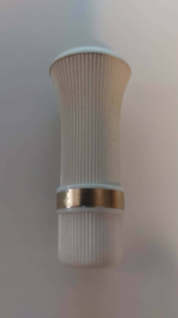 Avon – Ribbed White & Gold Lipstick Case   Beautés du Boudoir