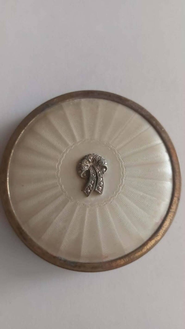 Compact Poudre – Mascot ASB – Guilloché Strikdecor (Ascot‑model) Ø 8 cm  ca. jaren ’40–’50