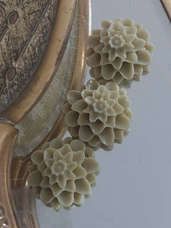 Bouton Fleurs d’Ivoire – Boutons de La Précieuse