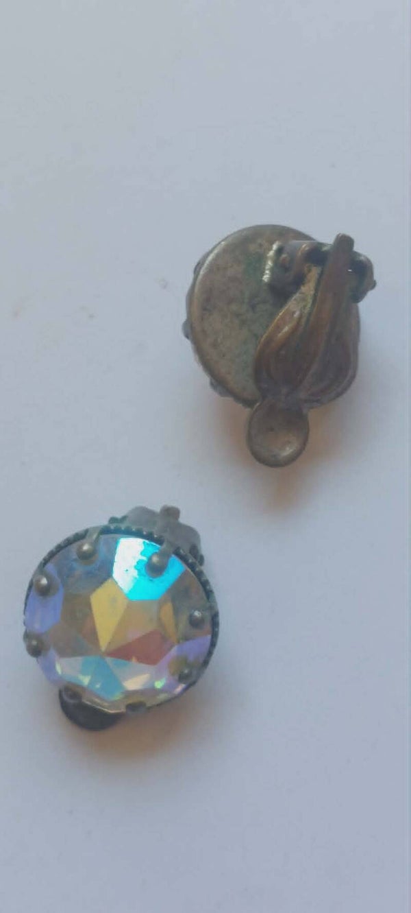 Aurora Borealis oorclips (ca. 1955–1965)