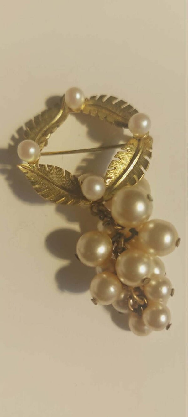 Broche 6 cm – Vintage - Parel Trosje – 1950–1960 – Rolsluiting