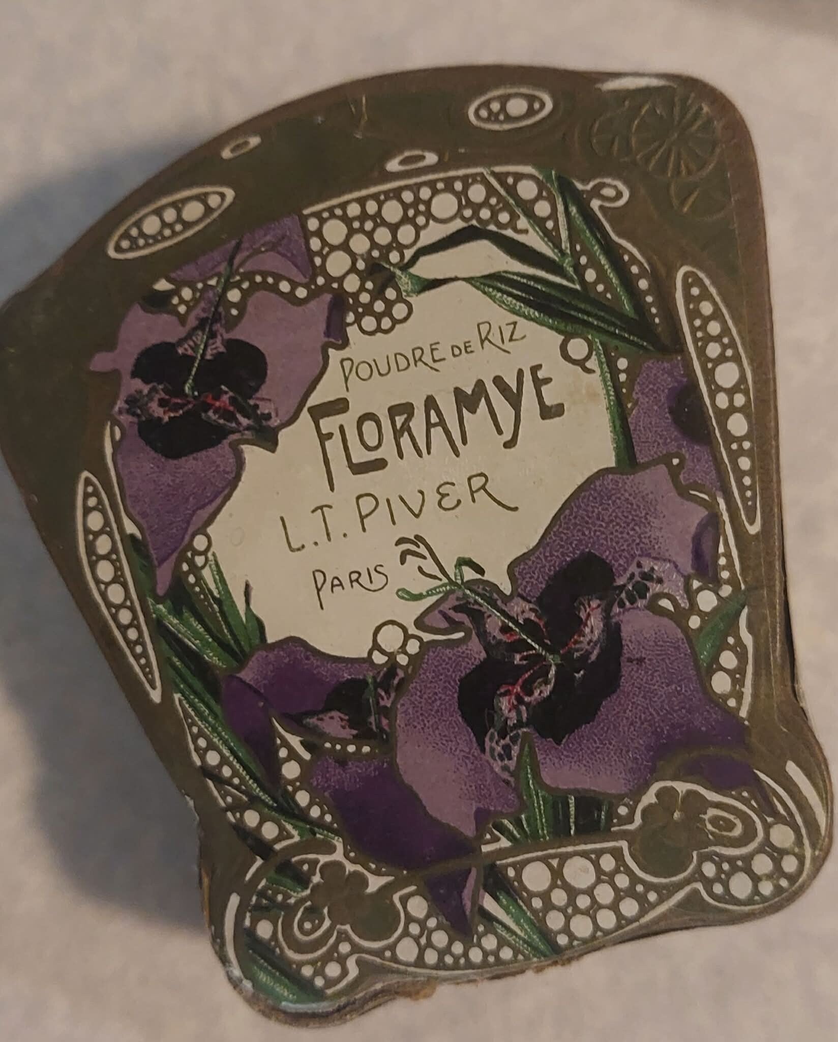 Boîte de Poudre Floramye — L.T. Piver (Paris)