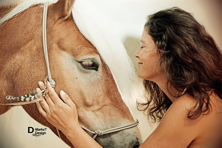 mens en dier fotografie Paard