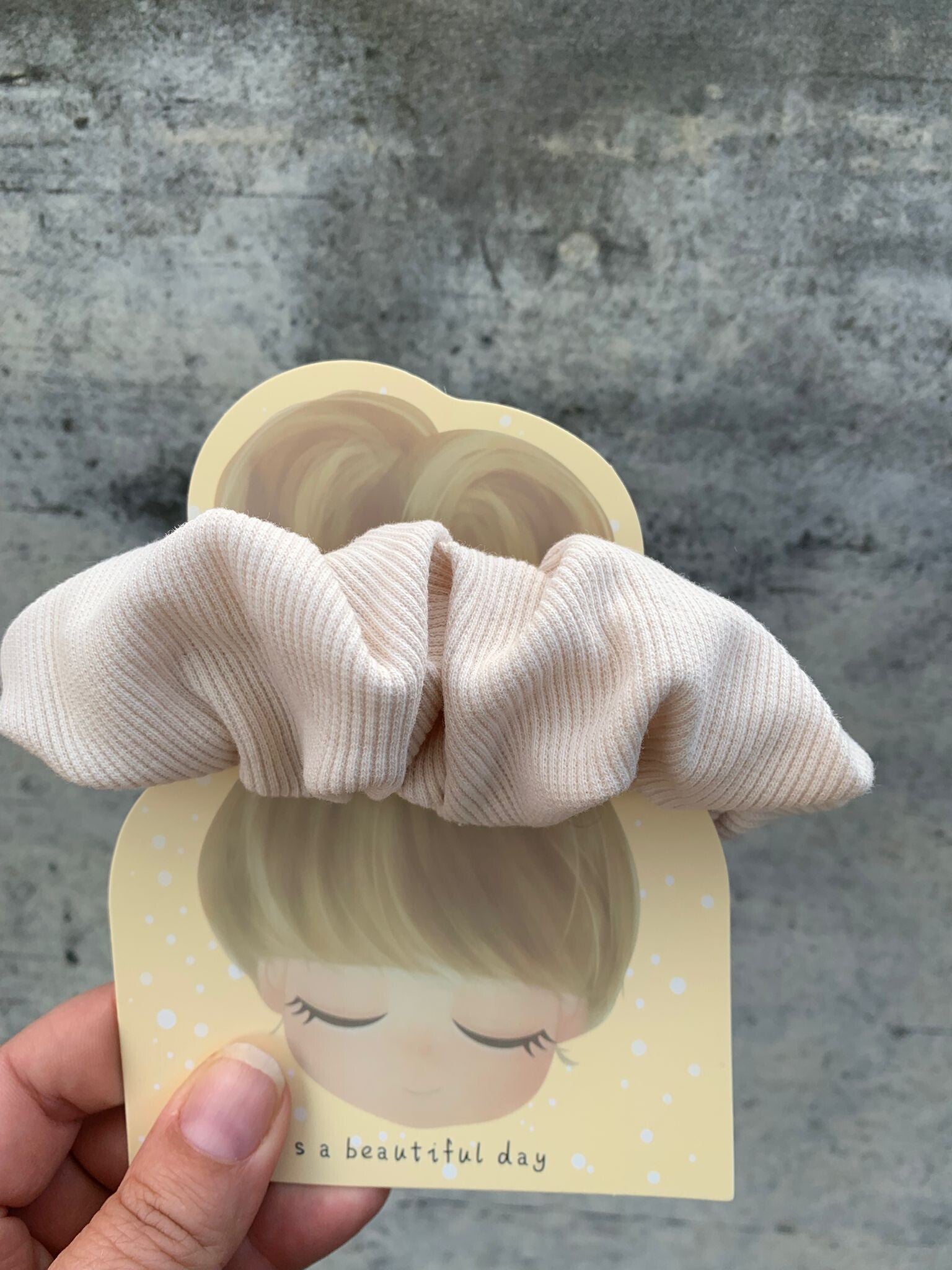 Scrunchie ecru rib