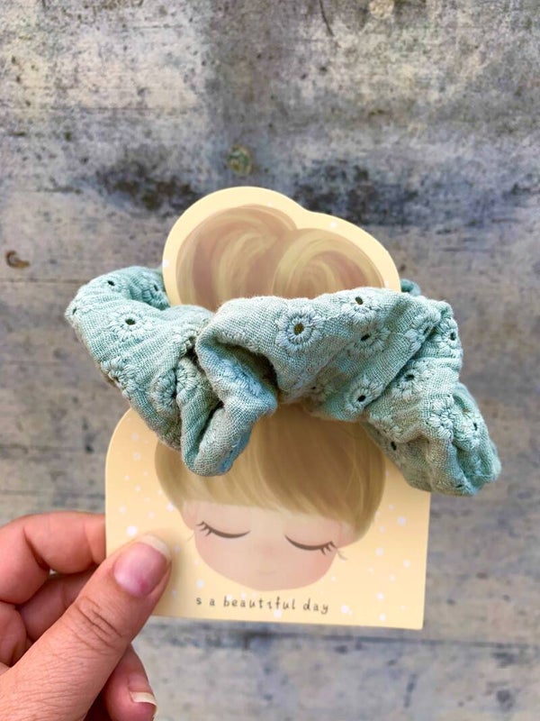 Scrunchie flowers
