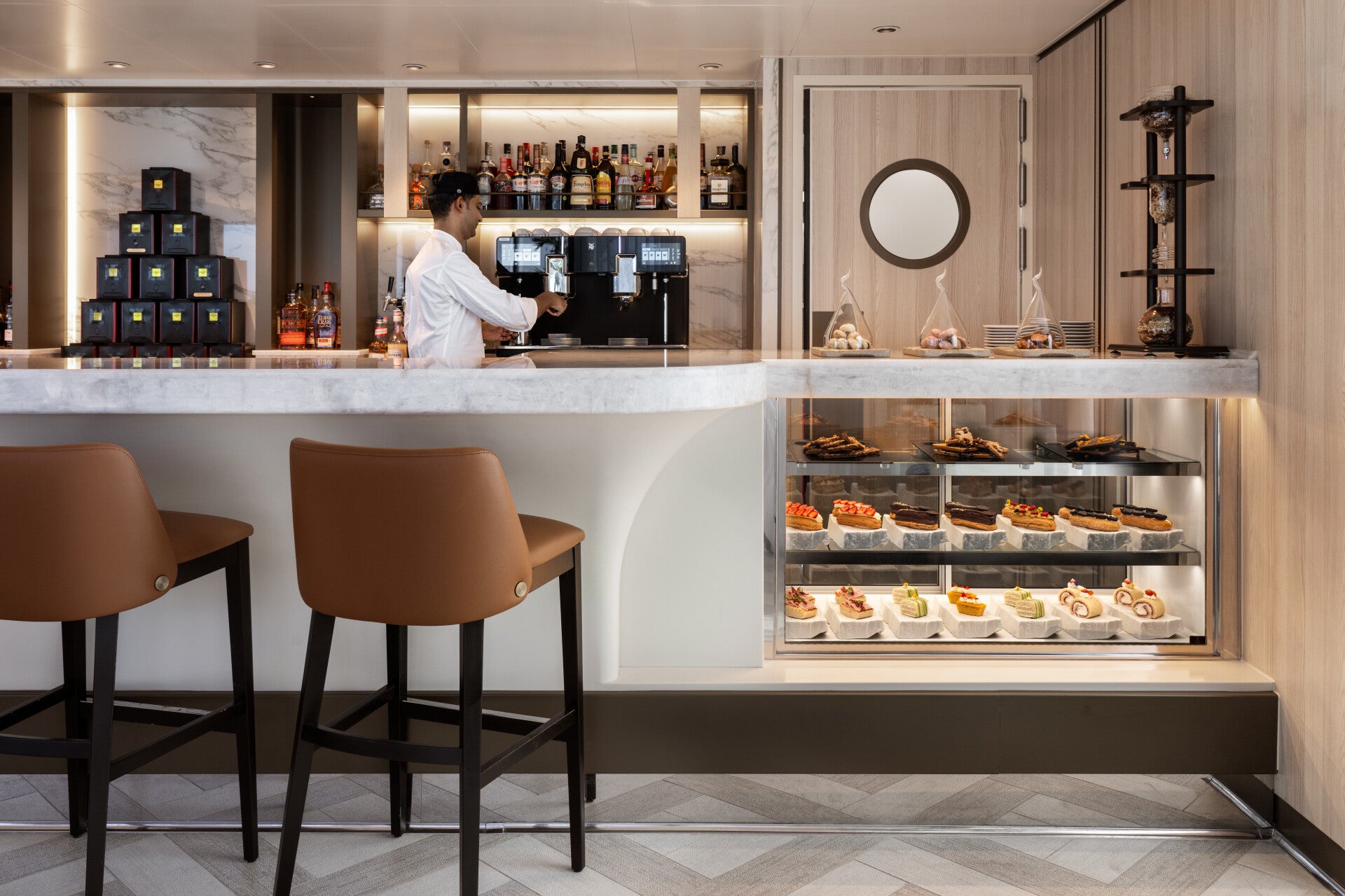 Ritz Carlton Yachts: London (Tilbury) / Copenhagen