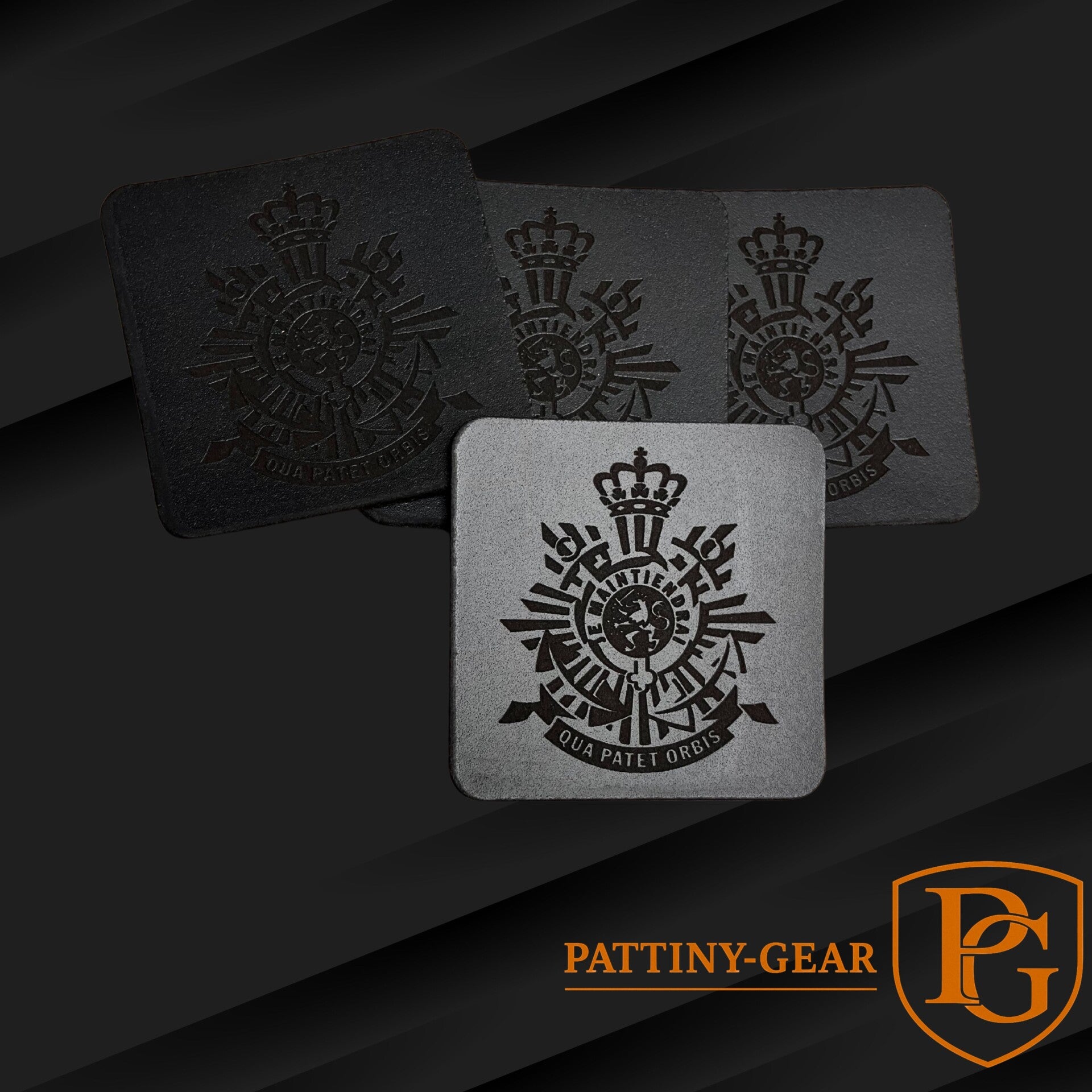 Vier Leren Onderzetters met logo