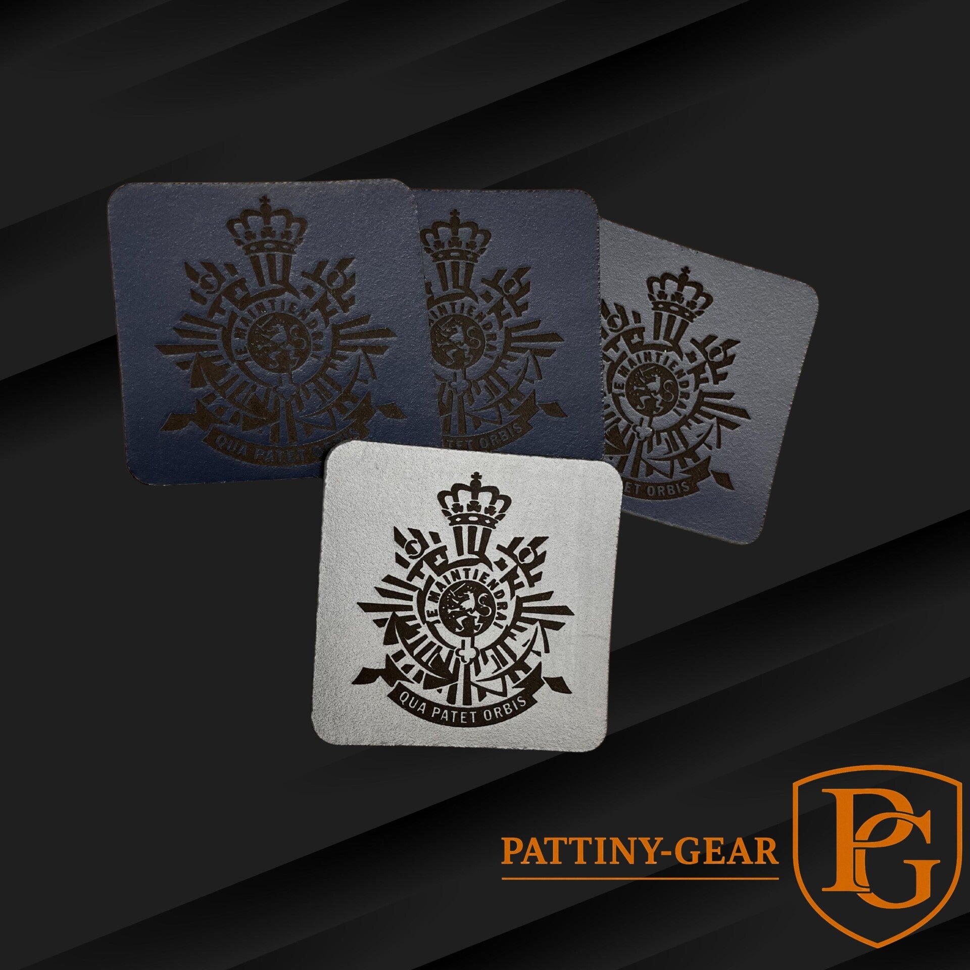 Vier Leren Onderzetters met logo