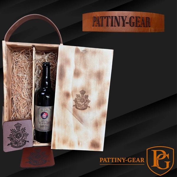 Limited Edition: Luxe Wijnkist met speciaal Bier & Leren Onderzetters – 360 Jaar Korps Mariniers