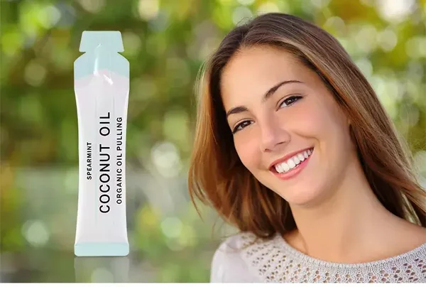 Oil Pulling – 14 sachets – Wittere Tanden - FrisseAdem - Mondspoeling Actieve Kool (Oil Pulling) – kokosolie met actieve kool