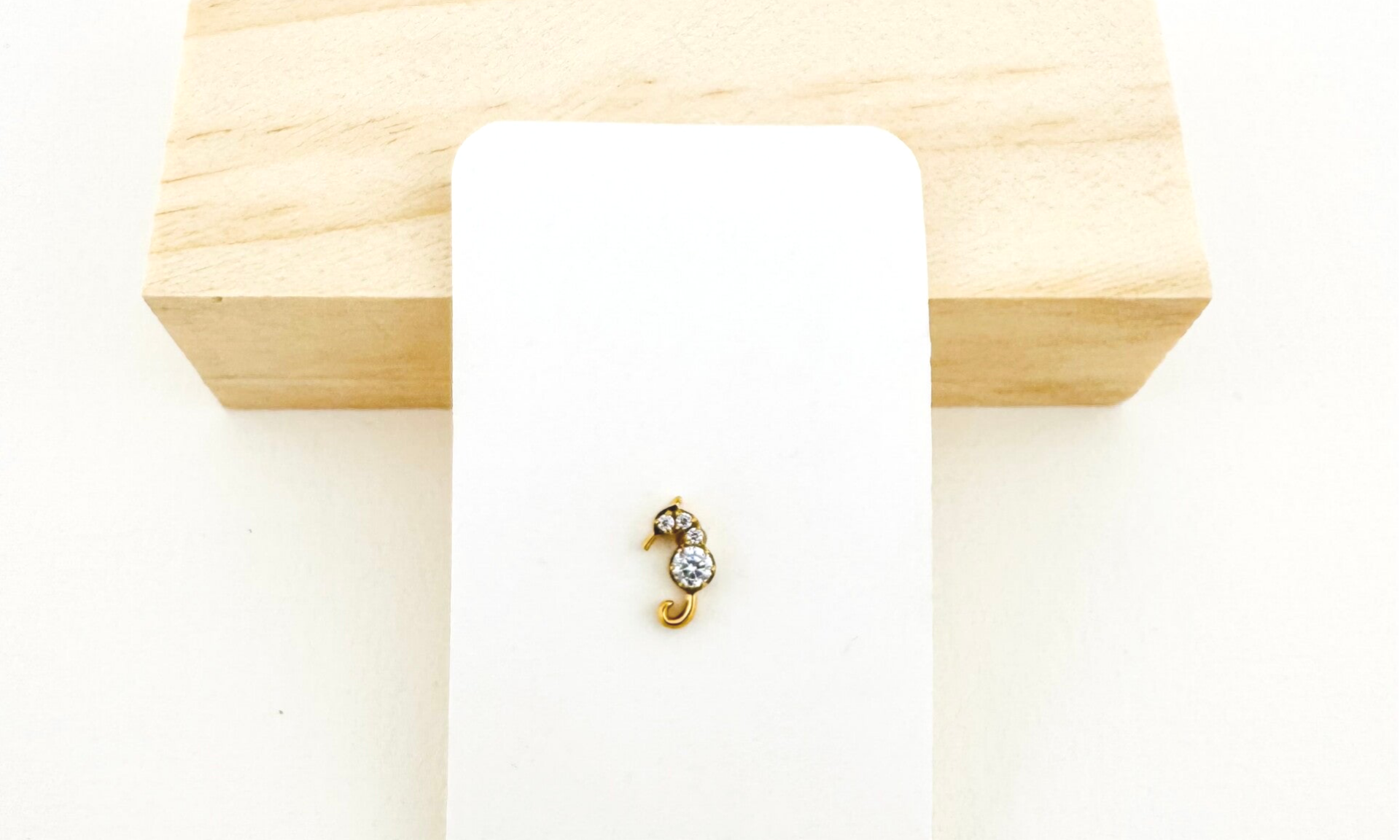 Piercing Hip
