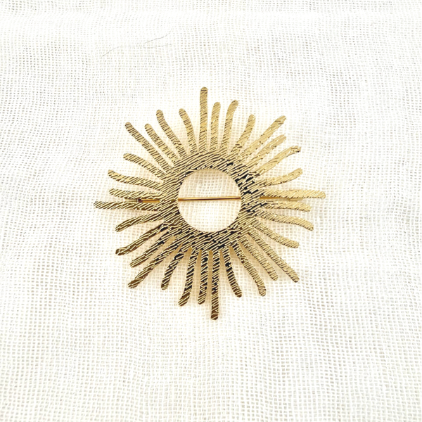 Broche Sun