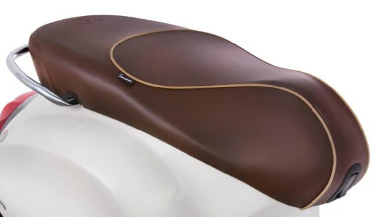 Zadel voor Vespa Primavera / Sprint 50cc