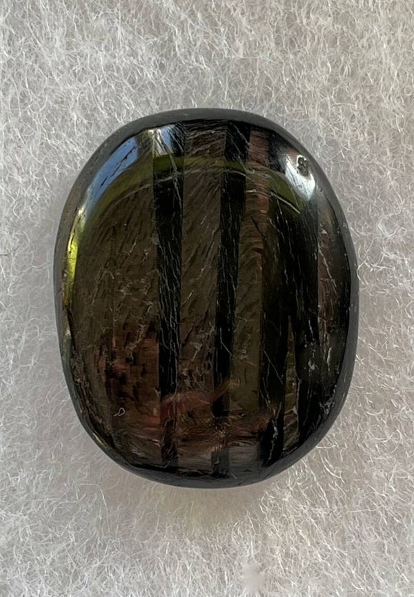 Hyperstheen knuffelsteen plat