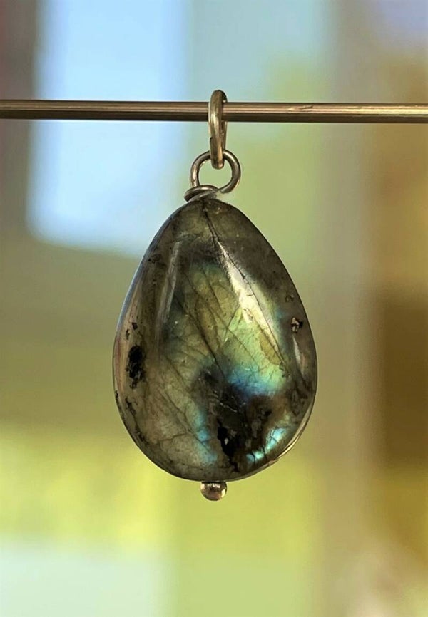 Labradoriet hangertje platte druppel