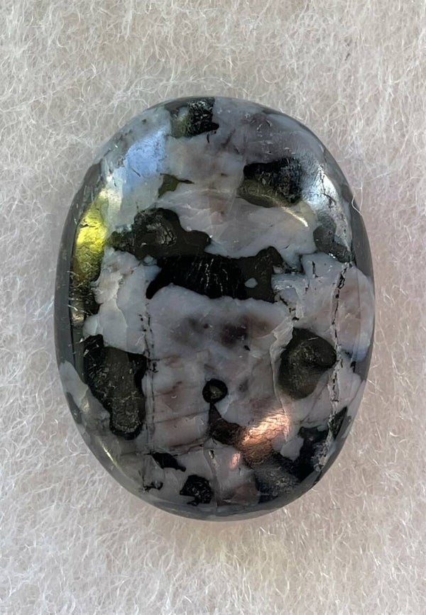 Gabbro knuffelsteen plat