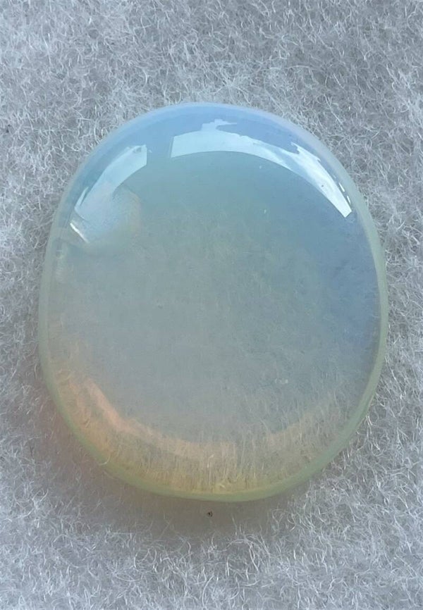 Opaliet knuffelsteen plat
