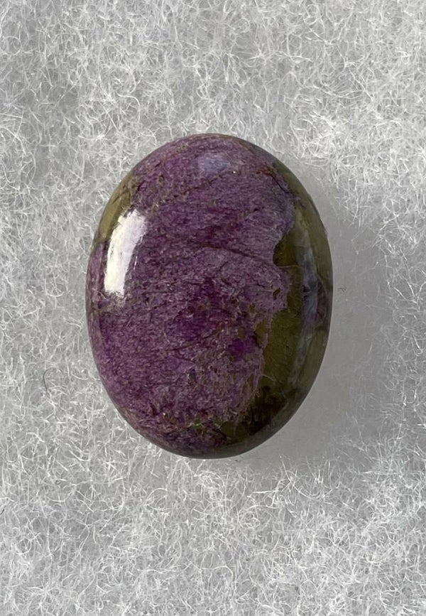 Purpuriet edelsteen cabochon ovaal, medium