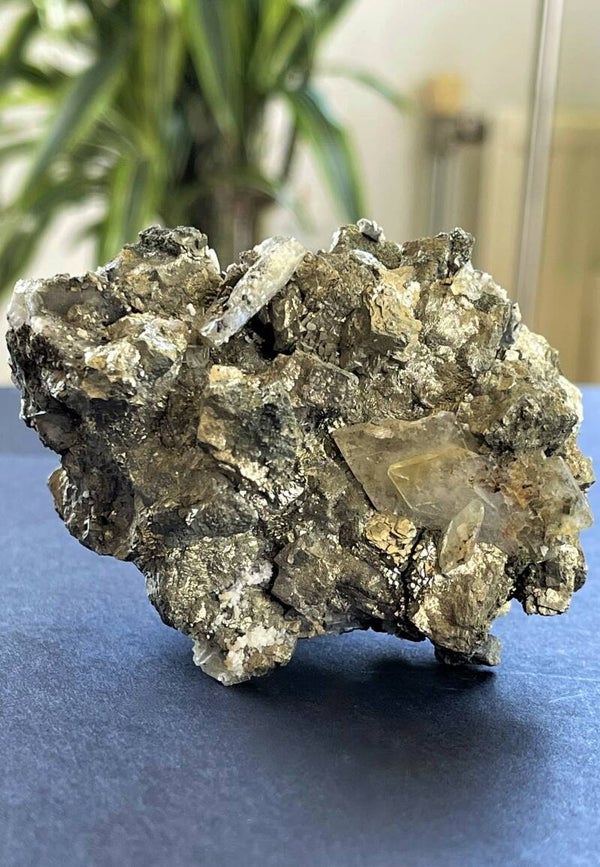 Pyriet met Calciet uit Marokko ruw, medium